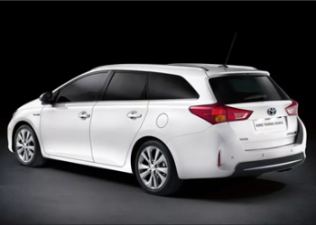 Location VTC Lausanne dans le Vaud | Toyota Auris Break